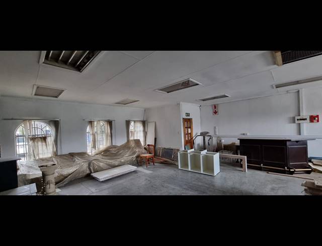 2,240M² WAREHOUSE FOR SALE IN VILLAGE MAIN